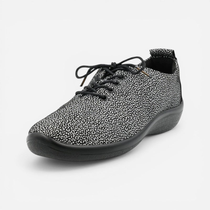 LANIN BLACK SEASHELL