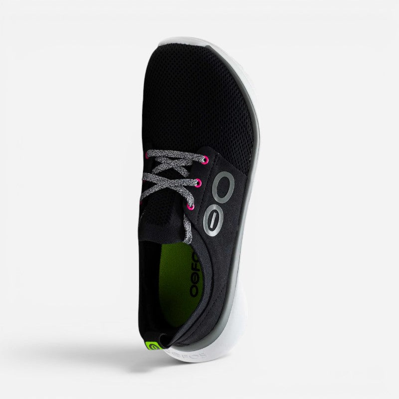 Women's Oomy Stride Shoe White Black