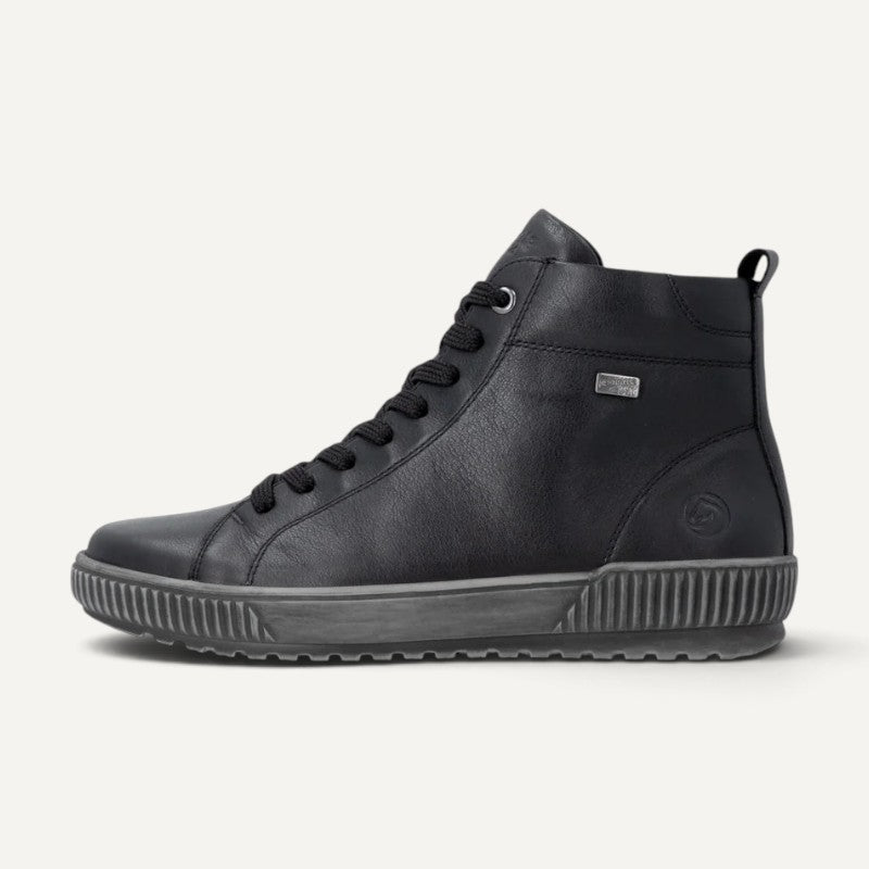 Maditta 82 Black