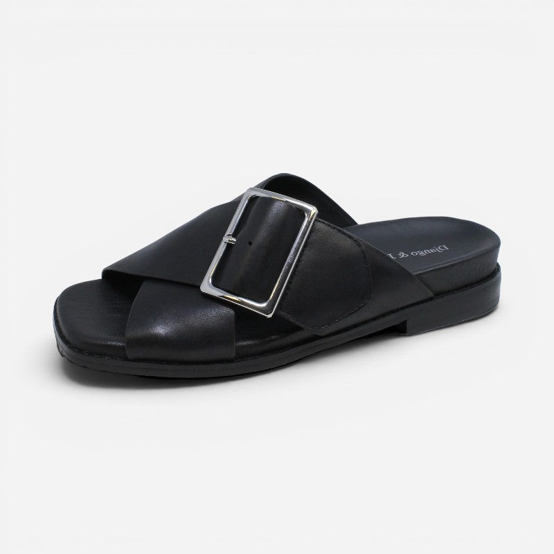 Efri Black