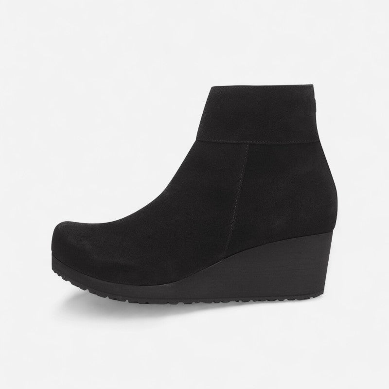 Ebba Black Suede Leather Narrow
