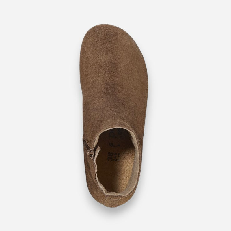 Ebba Dark Tea Suede Leather Narrow
